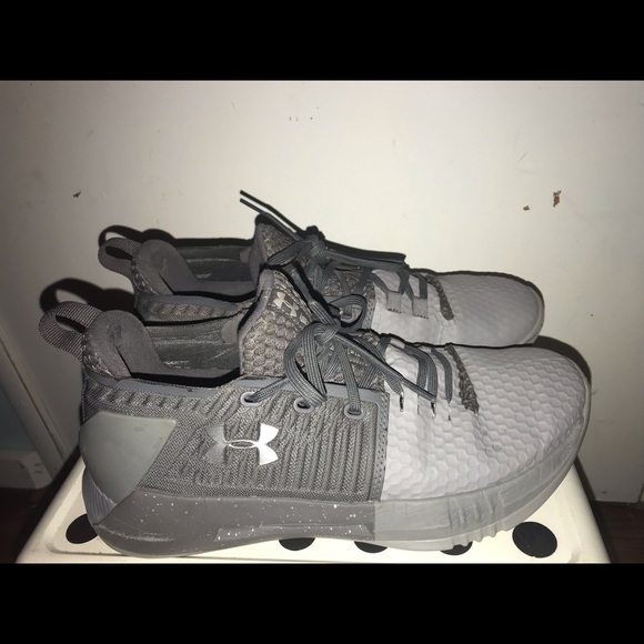 Men’s under armor gray tennis shoes size 9.5 - Picture 7 of 8